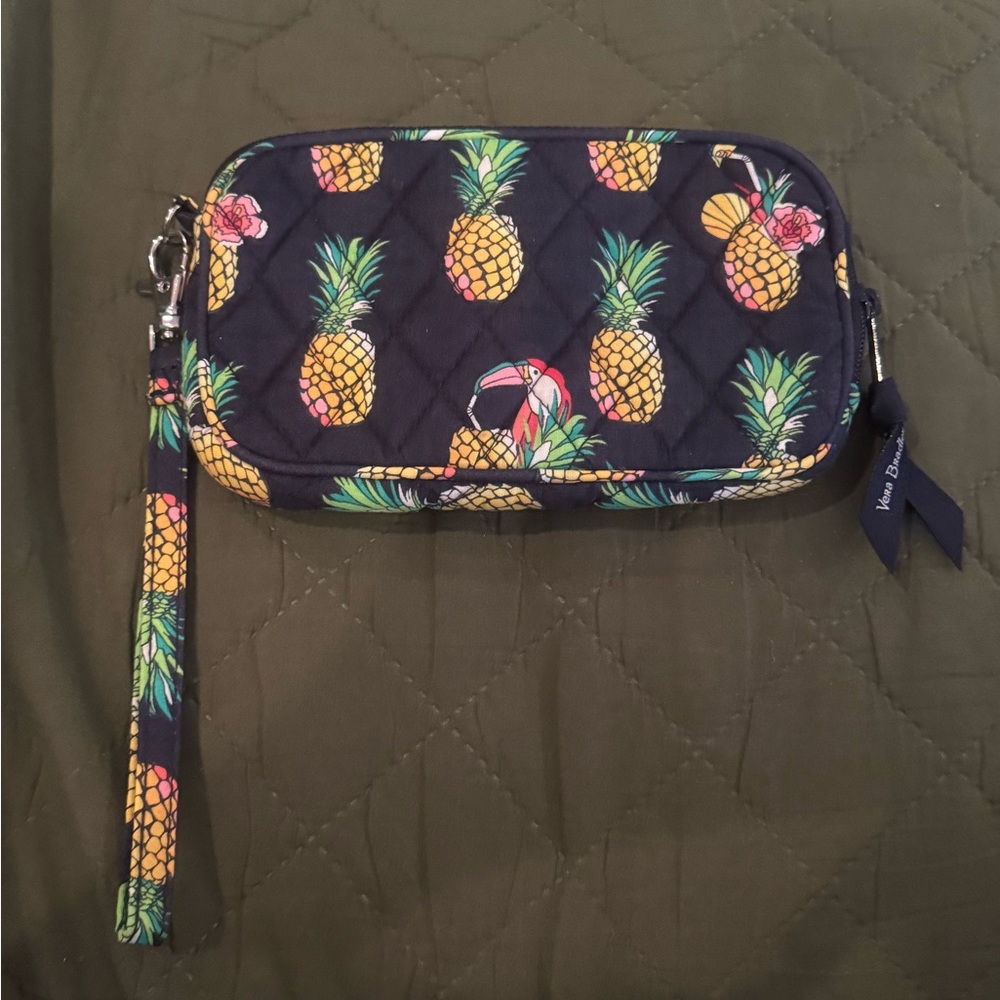 Vera Bradley Navy Toucan Party Pineapple Wristlet